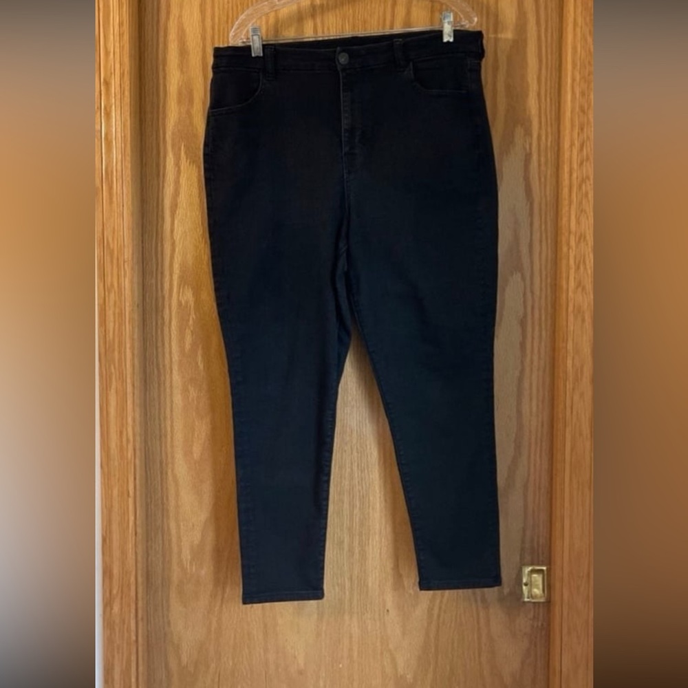 Size 16 short black American eagle jeans